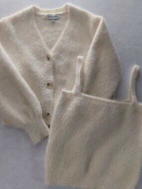 Willow & Wind Cream Fuzzy Knit Cardigan Set Size M